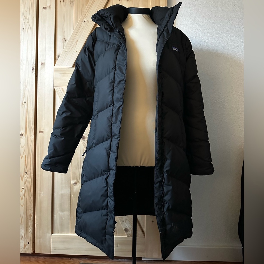 Patagonia Women's Long Black Puffer Jacket